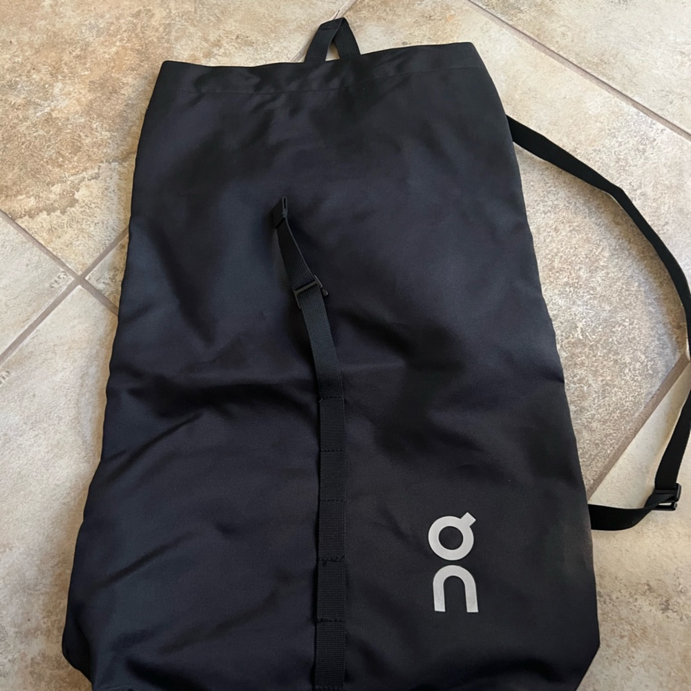 ON Black Foldable Backpack ON Running